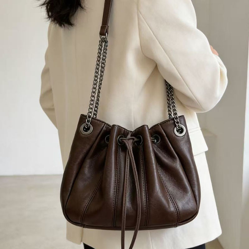 Chain Crossbody Quilted - Moda İpli Kova Çanta Lüks Kapitone