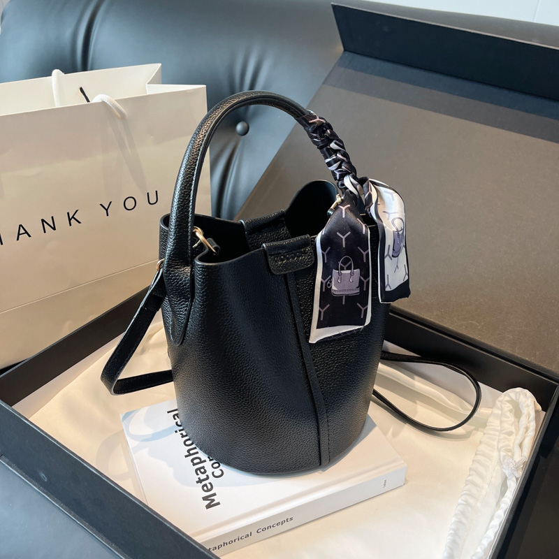 Kırmızı PU Kova Omuz ve Crossb - Luxury Bags In Sale incelemesi ve fiyatı