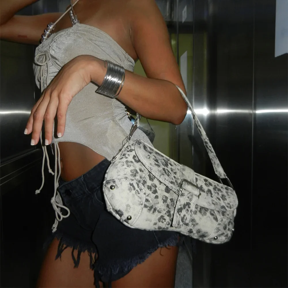 2026 Yeni Çiçek Desenli Düzens - Saddle Bag Distressed incelemesi ve fiyatı