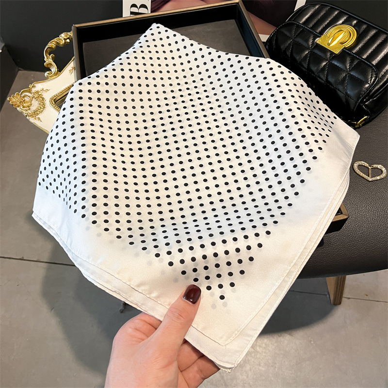 Lüks yeni baskılı atkılar kadı - Luxury Bags Online incelemesi ve fiyatı