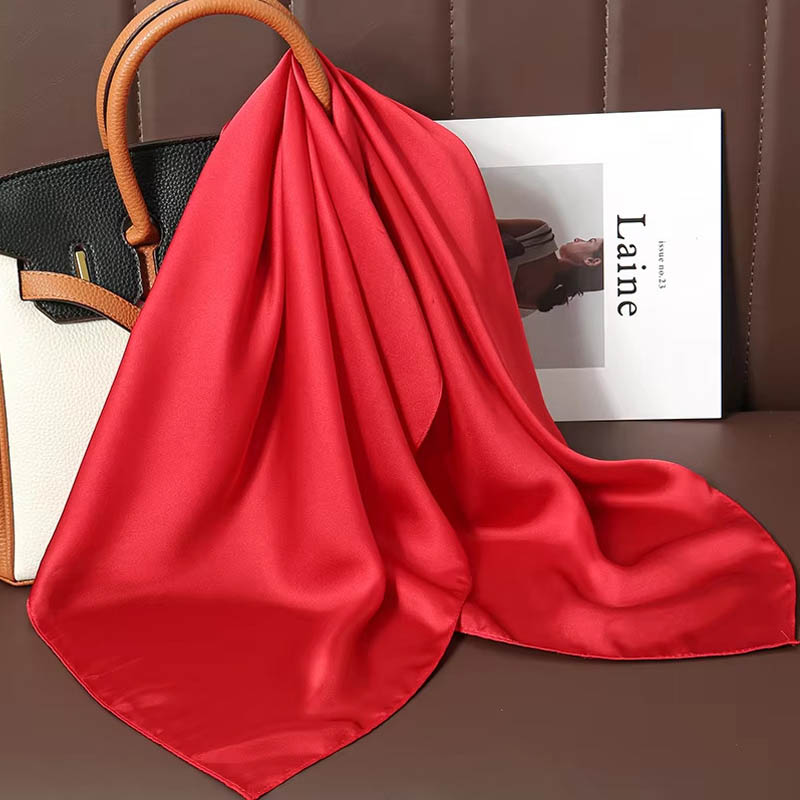 Lüks düz renk ipek kare eşarp  - Luxury Bags Online incelemesi ve fiyatı
