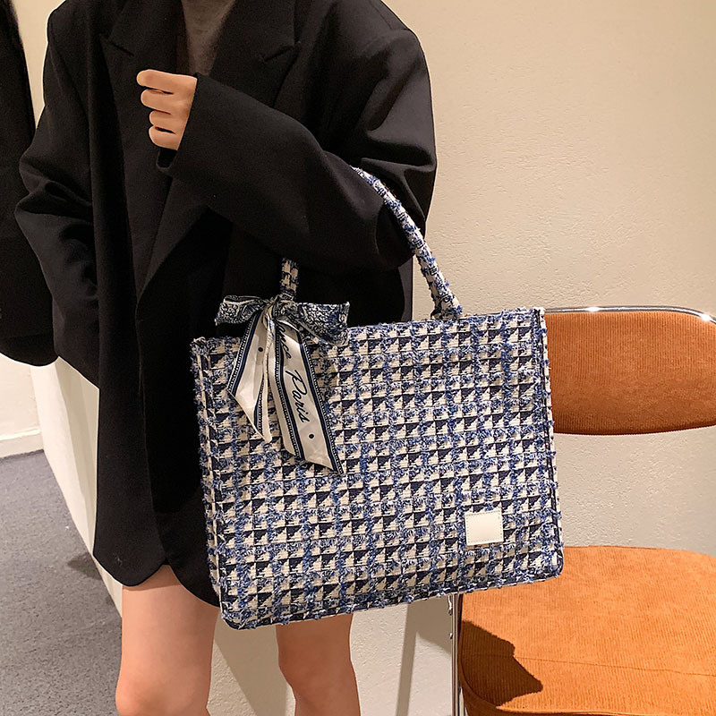 Kadın Bez Çantalar 2022 Trend  - Luxury Bags News incelemesi ve fiyatı