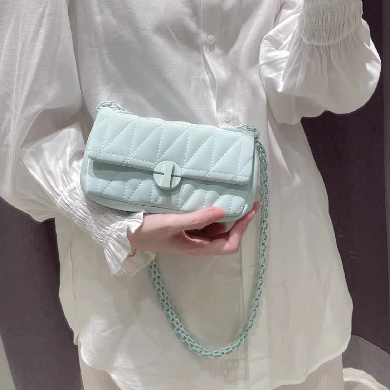 Şık Kapitone Zincirli Çapraz A - Chain Crossbody Quilted incelemesi ve fiyatı